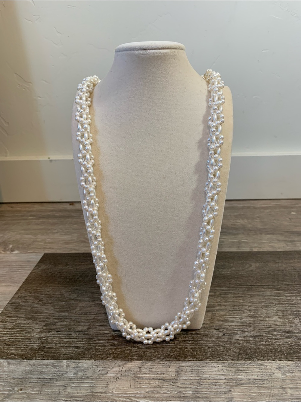 White Faux Pearl Beaded Necklace - Elegant Women’s Jewelry
